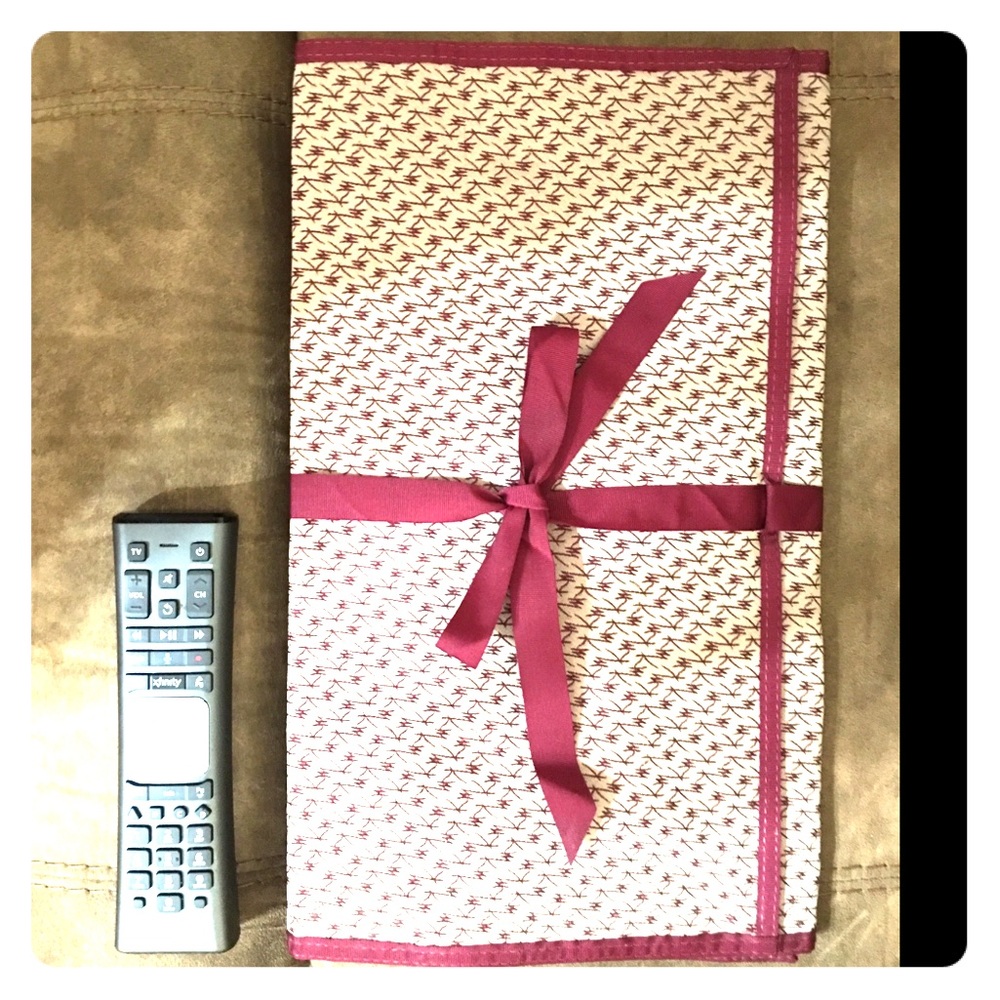 Organizing hanging Mary Kay bag